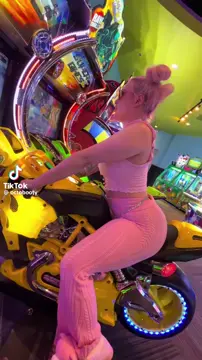 @octobooty and her phat ass riding