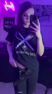 How fast I get undressed when he’s a nerd who loves eating pussy 