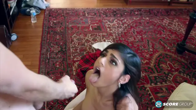 I like how she keeps sucking and swallowing, sucking and swallowing. - Free TikTok Porn Video