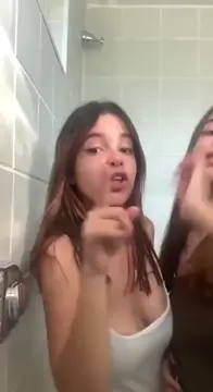 Amateur lesbians kissing in the bathroom