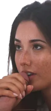 Freckled Babe EliteBlowjob